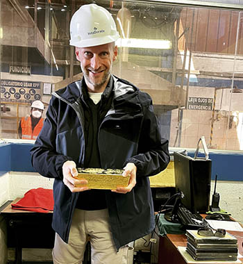 Franck Vogel en reportage dans l'usine de transformation d'or à Chala  au Pérou.